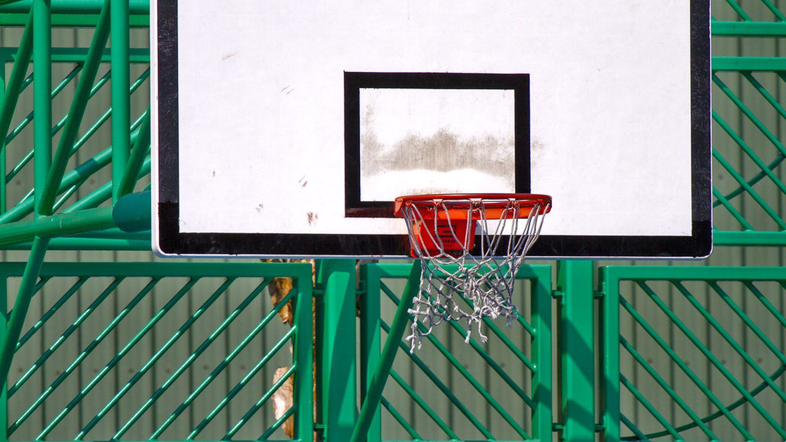El baloncesto superior de La Vega define sus semifinales