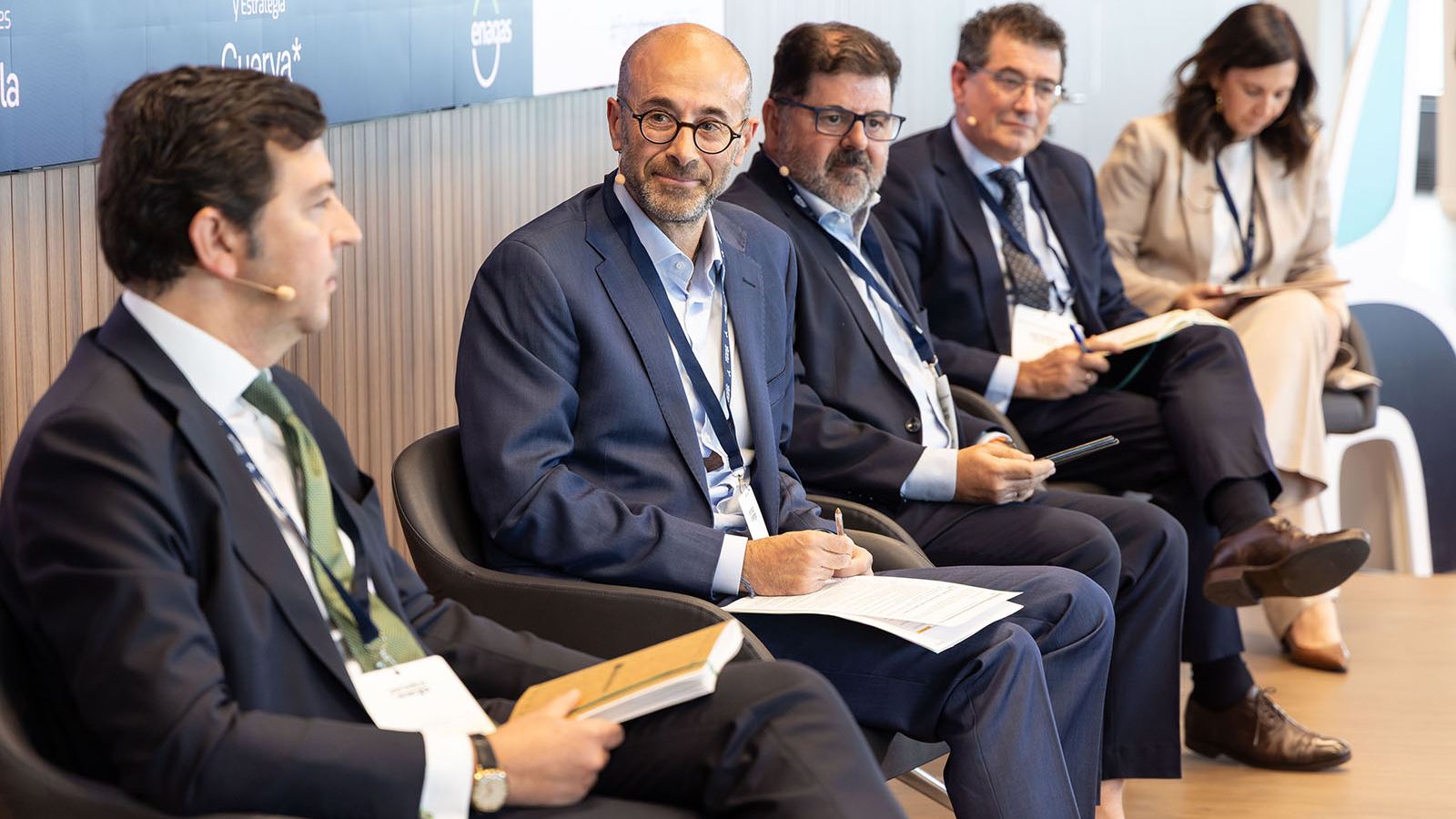 El Ministerio de Energía y Minas dedicó este viernes una jornada de la XI Semana de la Energía 2026 al capital humano para la transición energética, con la participación del viceministro Osiris Decena.