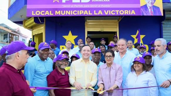 El PLD inaugura un nuevo local en La Victoria, dentro de su programa de apertura de espacios para el trabajo político, en un acto encabezado por su secretario general, Johnny Pujols.