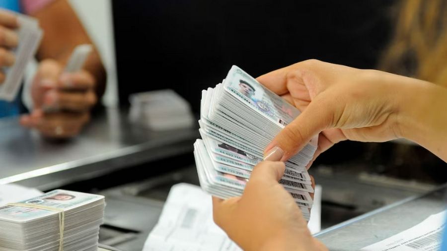 La JCE anuncia nuevas paradas de sus Operativos Móviles de Cedulación para que más comunidades renueven la nueva cédula sin cita previa.