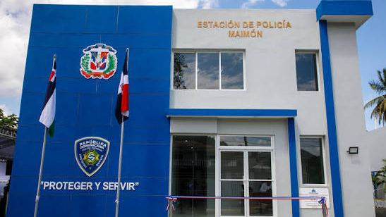 Las autoridades policiales exhortaron a los requeridos a entregarse por la vía de su elección para garantizar el debido proceso legal.