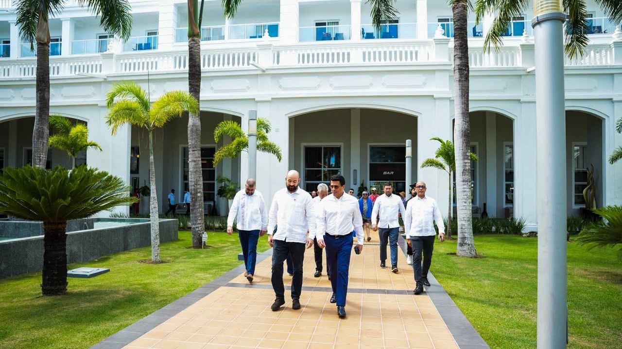 El Ministerio de Turismo celebró desde Bávaro los 35 años de RIU Hotels & Resorts en República Dominicana.