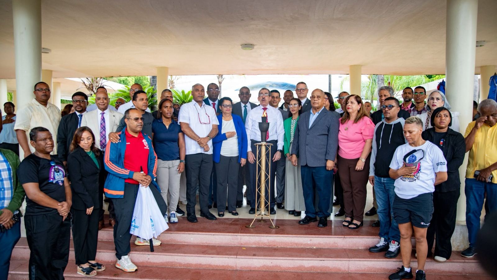 La UASD recibió en su sede central la antorcha de los Juegos Universitarios Tony Barreiro, tras un recorrido por sus centros, subcentros y recintos a nivel nacional.