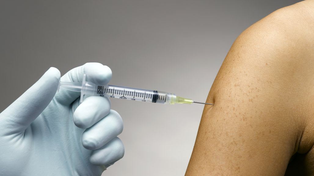 Salud Pública lanzó este viernes la jornada de vacunación contra la influenza estacional 2026-2027, con dosis gratuitas desde los seis meses de edad.